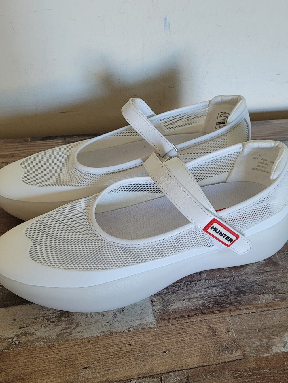 Hunter Sporty Chunky White Shoes.